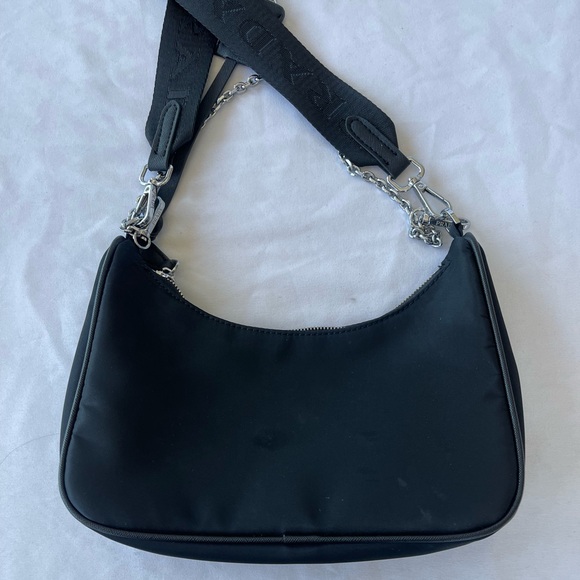 Prada Re-edition Cross Body Bag - Picture 8 of 16